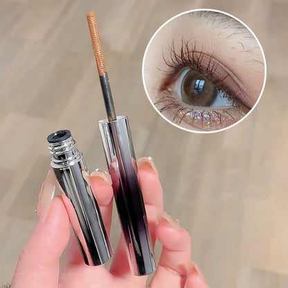 ✨ Mascara ✨ is long and curly without smudging