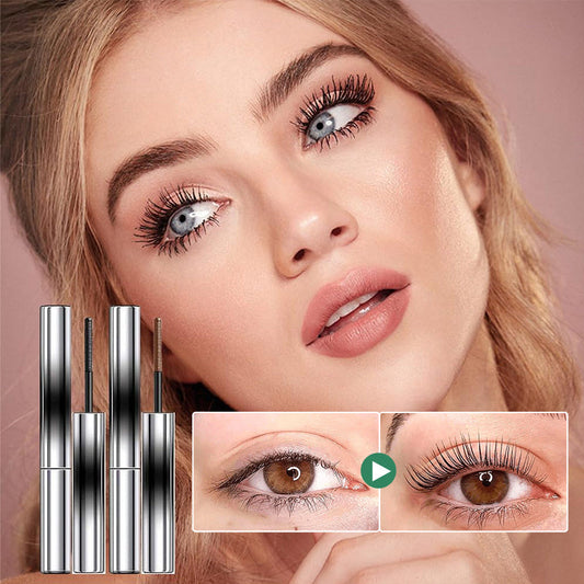 ✨ Mascara ✨ is long and curly without smudging