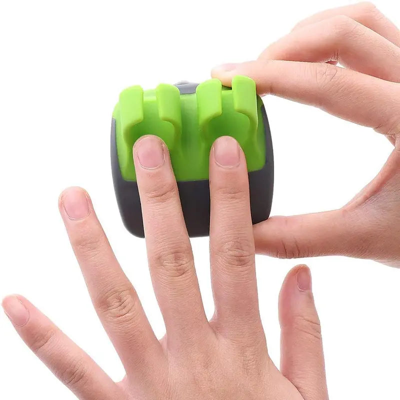 🥕 2Pcs Palm Hand Vegetable Peeler | Non-slip Rubber Finger Grips