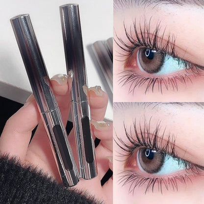 ✨ Mascara ✨ is long and curly without smudging