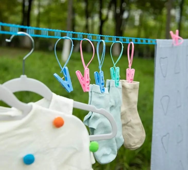 ✨Need a sturdy travel drying line? Heavy-Duty Portable Adjustable Clothesline with Dual Hooks for All Scenes!